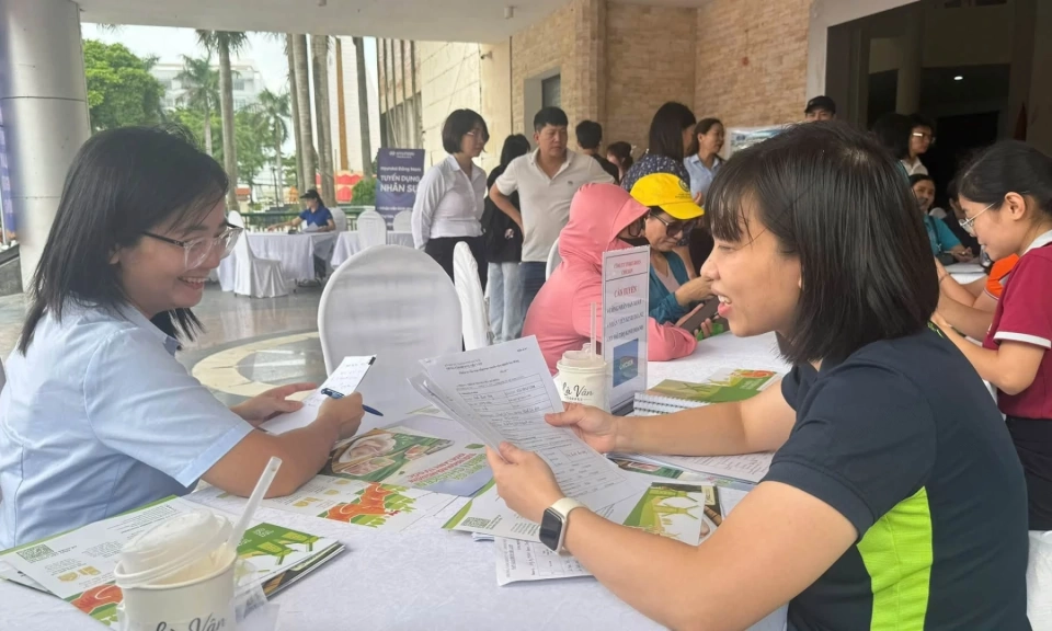 Bảo hiểm thất nghiệp mở th&ecirc;m cơ hội việc l&agrave;m trong kỷ nguy&ecirc;n AI