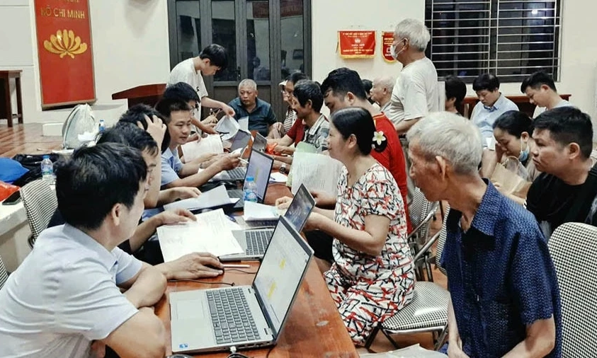 Nghi&ecirc;n cứu, đ&aacute;nh gi&aacute; khả năng &aacute;p dụng Giấy chứng nhận đất đai điện tử:Th&aacute;o gỡ những vướng mắc ph&aacute;p l&yacute;, kỹ thuật