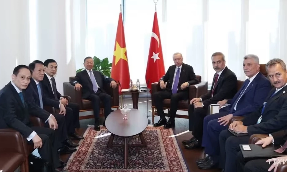 Tổng B&iacute; thư, Chủ tịch nước T&ocirc; L&acirc;m gặp Tổng thống Thổ Nhĩ Kỳ Recep Tayyip Erdogan b&ecirc;n lề Đại hội đồng Li&ecirc;n hợp quốc kh&oacute;a 81