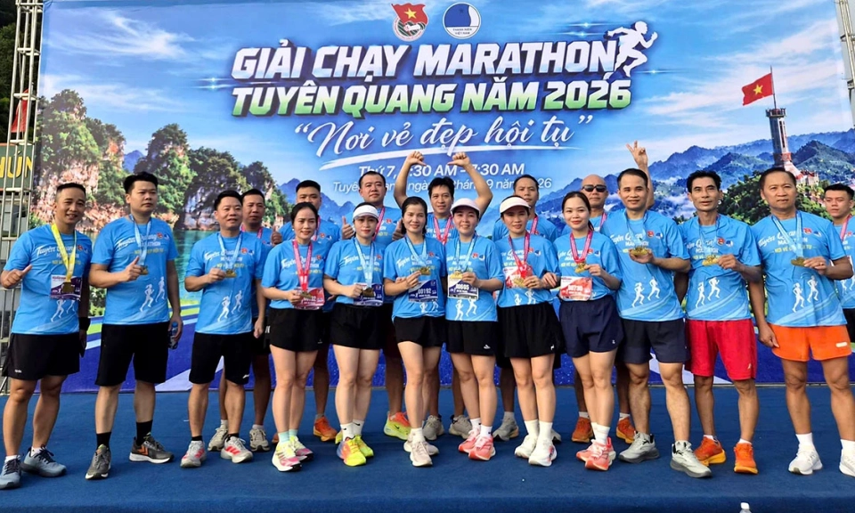 Những bước chạy hội tụ giữa m&ugrave;a Lễ hội Th&agrave;nh Tuy&ecirc;n