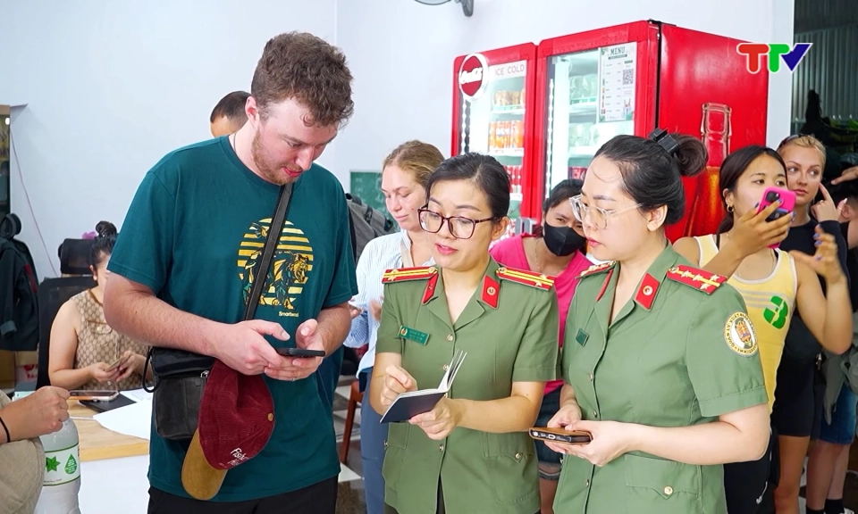 Tuy&ecirc;n Quang tăng cường quản l&yacute; người nước ngo&agrave;i.