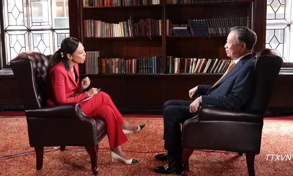 Tổng B&iacute; thư, Chủ tịch nước T&ocirc; L&acirc;m trả lời phỏng vấn k&ecirc;nh truyền h&igrave;nh Bloomberg TV