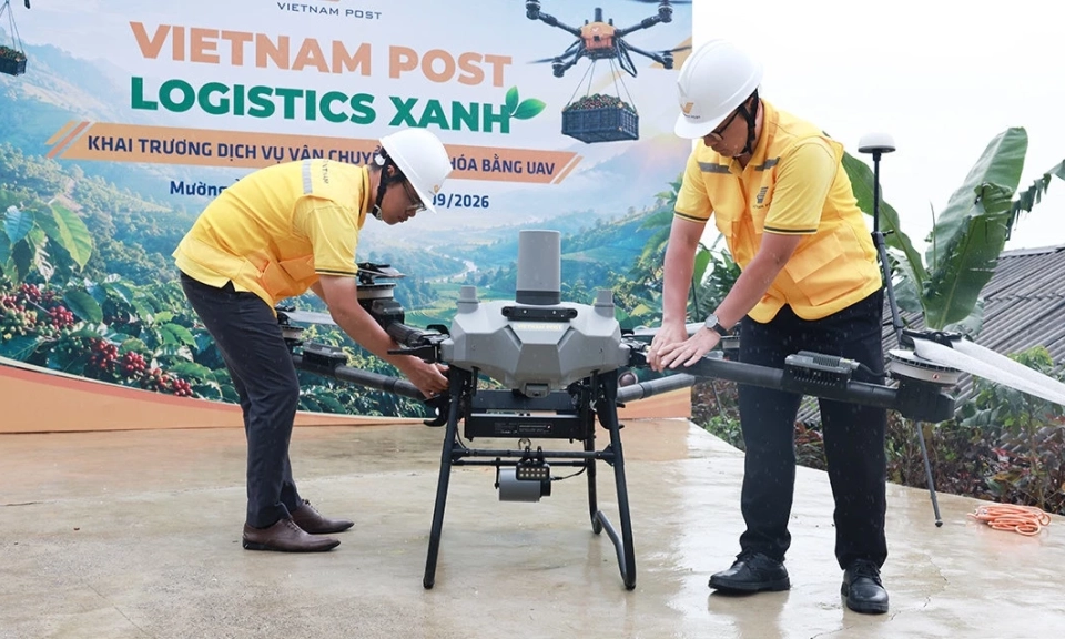 Bưu điện Việt Nam đưa UAV v&agrave;o phục vụ n&ocirc;ng nghiệp
