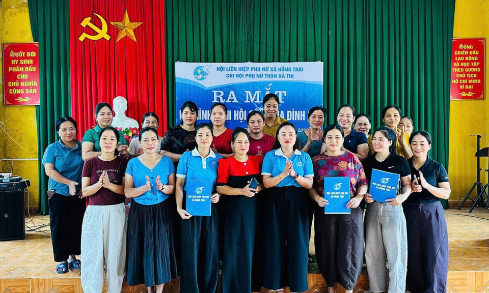Phụ nữ x&atilde; Hồng Th&aacute;i ra mắt m&ocirc; h&igrave;nh &ldquo;Chi hội số&rdquo;, &ldquo;Gia đ&igrave;nh số&rdquo;