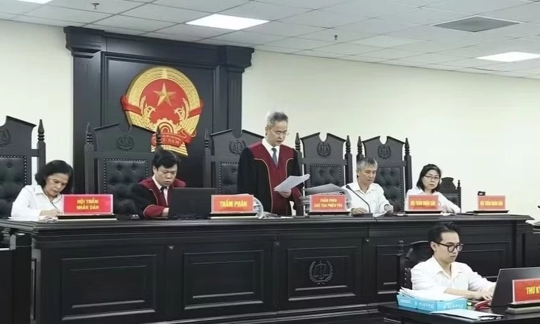 X&eacute;t xử 30 bị c&aacute;o trong vụ sản xuất, bu&ocirc;n b&aacute;n hơn 187.000 hộp sữa giả