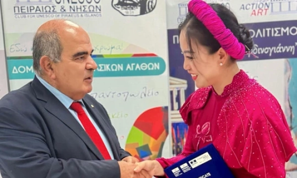Huyền Trang v&agrave; h&agrave;nh tr&igrave;nh của &ldquo;Nghệ sĩ ti&ecirc;n phong g&igrave;n giữ v&agrave; ph&aacute;t huy &acirc;m nhạc d&acirc;n gian 2026&rdquo;