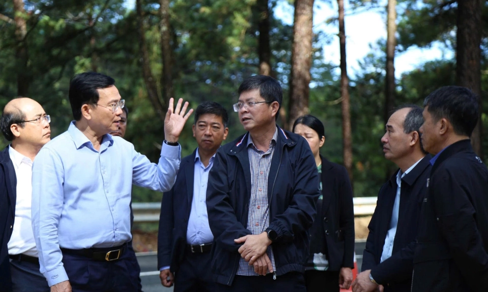 Bảo đảm an to&agrave;n ở cung đ&egrave;o cửa ng&otilde; &ETH;&agrave; Lạt
