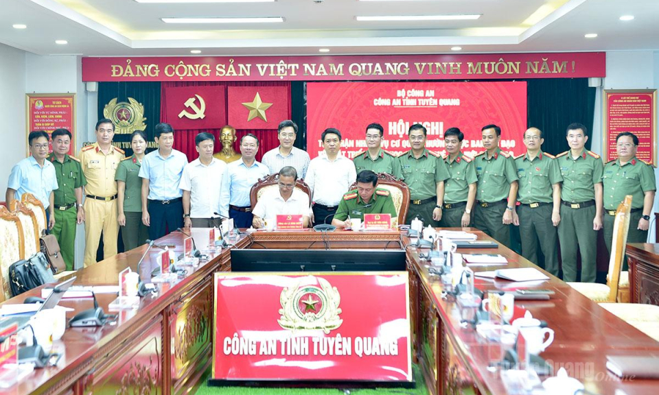 C&ocirc;ng an tỉnh tiếp nhận nhiệm vụ Cơ quan Thường trực Ban Chỉ đạo 57 của tỉnh từ Văn ph&ograve;ng Tỉnh ủy