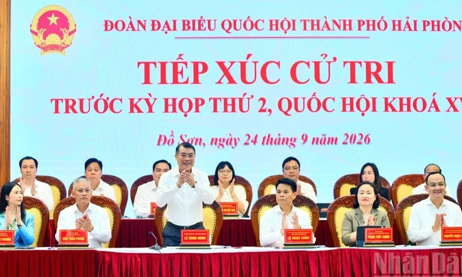 Nghi&ecirc;m t&uacute;c tiếp thu c&aacute;c &yacute; kiến của cử tri, chỉ đạo xử l&yacute; đến c&ugrave;ng những vấn đề thuộc thẩm quyền