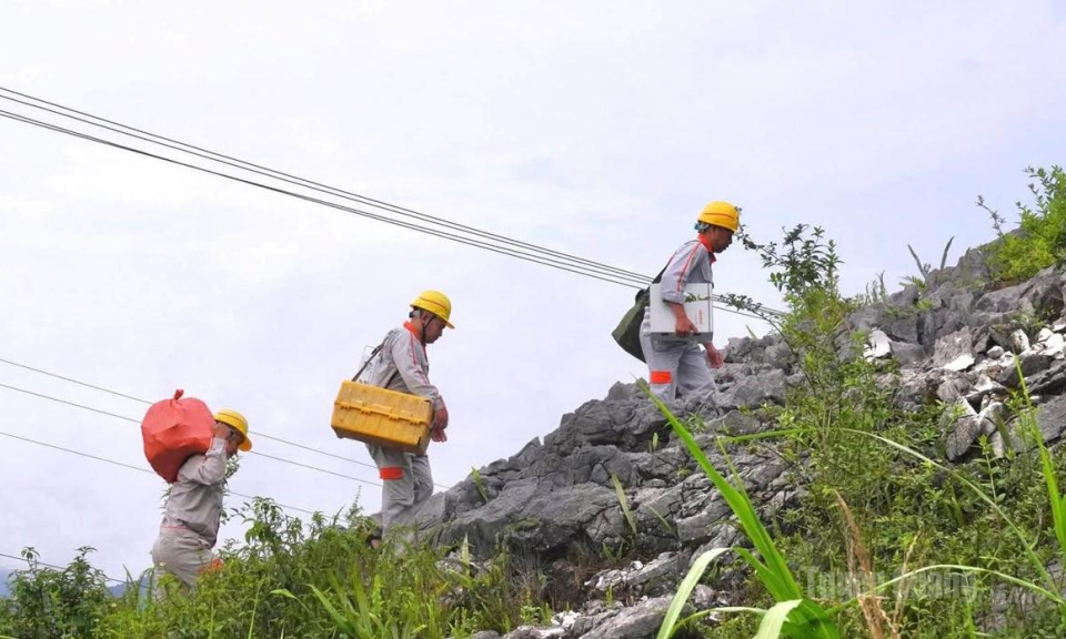 Những người mang s&oacute;ng xuy&ecirc;n m&acirc;y