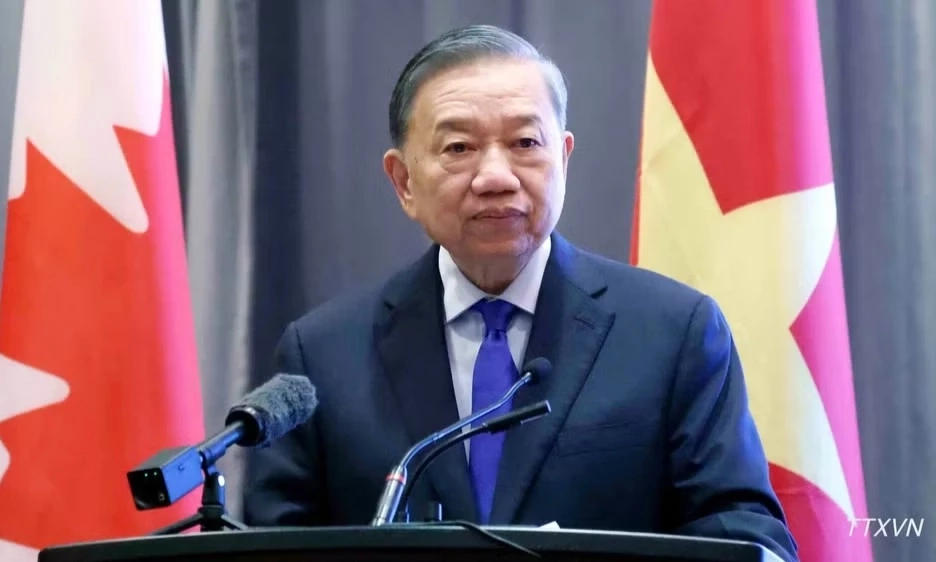 Tổng B&iacute; thư, Chủ tịch nước T&ocirc; L&acirc;m gặp gỡ c&aacute;n bộ, nh&acirc;n vi&ecirc;n Đại sứ qu&aacute;n v&agrave; cộng đồng người Việt Nam tại Canada
