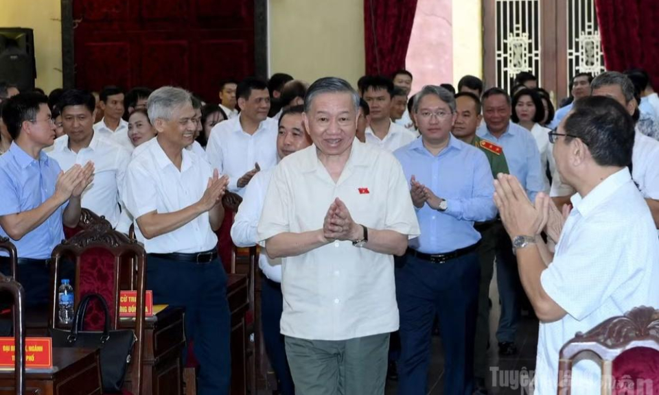 Tổng B&iacute; thư, Chủ tịch nước T&ocirc; L&acirc;m tiếp x&uacute;c cử tri trước Kỳ họp thứ 2, Quốc hội kh&oacute;a XVI