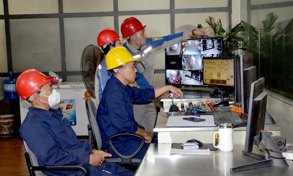 Ph&aacute;t huy s&aacute;ng kiến, n&acirc;ng hiệu quả sản xuất
