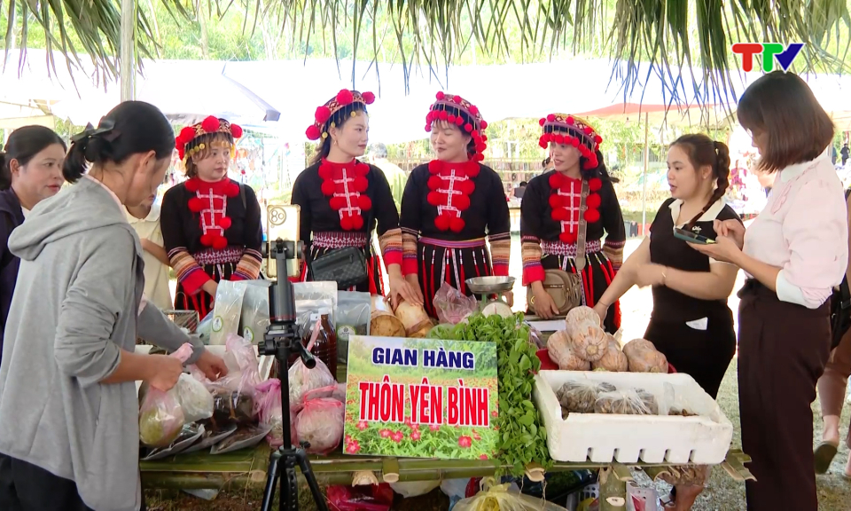 Những phi&ecirc;n chợ số