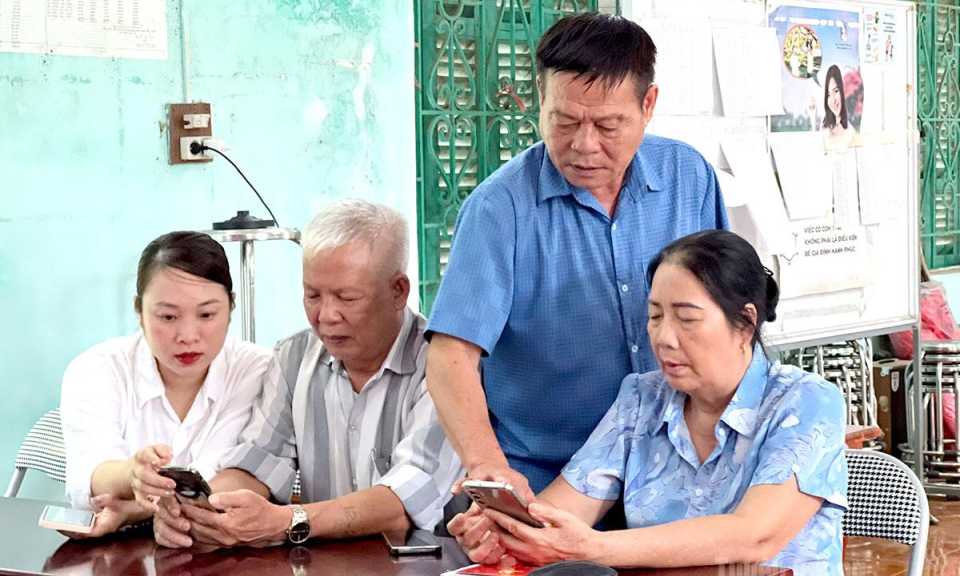 Chuyển đổi số trong Đảng ở T&acirc;n Long