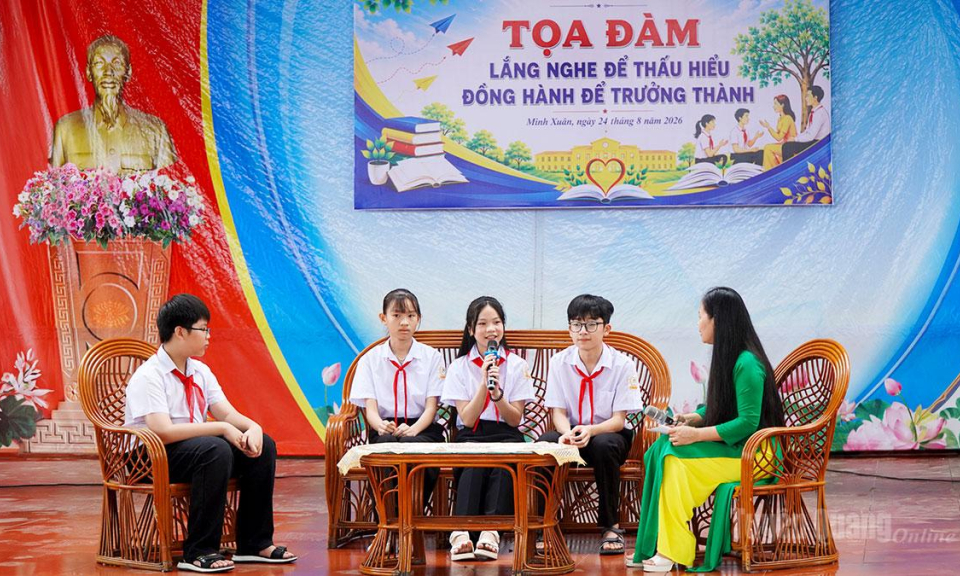 Lắng nghe học sinh