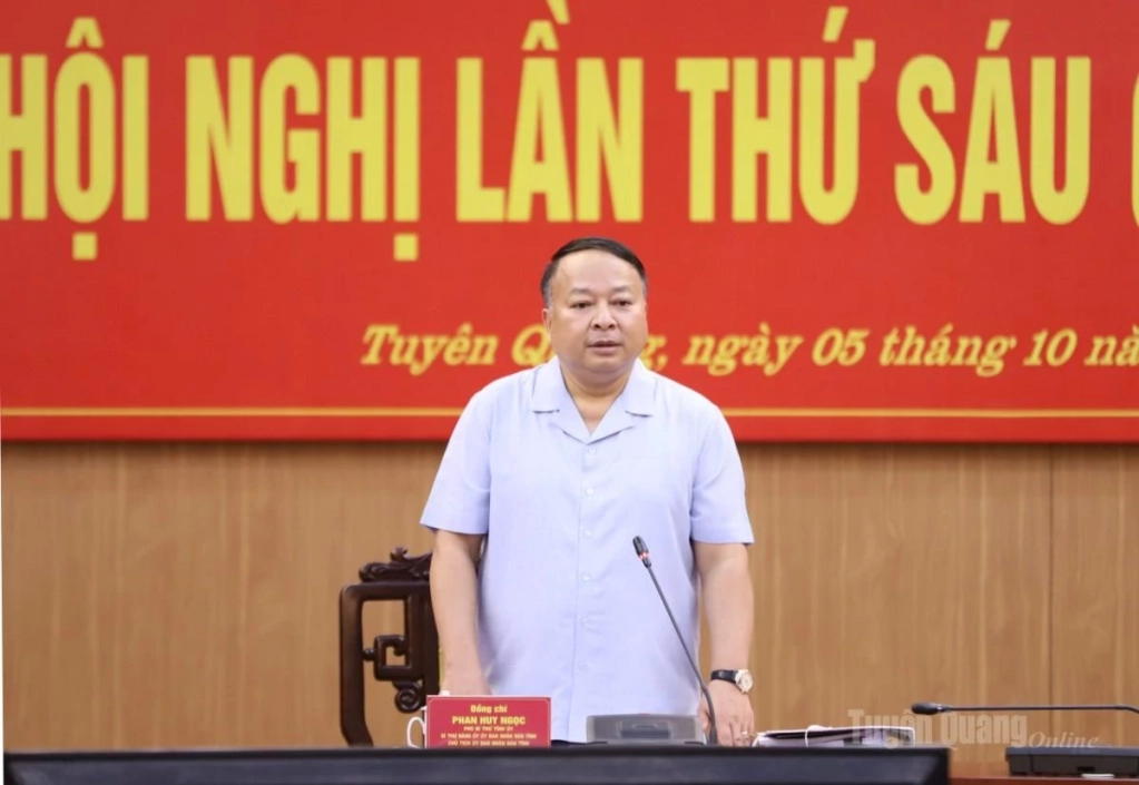 Đồng chí Phan Huy Ngọc phát biểu chỉ đạo kết luận hội nghị.