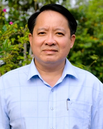 Đồng chí Hoàng Trọng Khoắn, Bí thư Đảng ủy,  Chủ tịch HĐND xã Tiên Yên