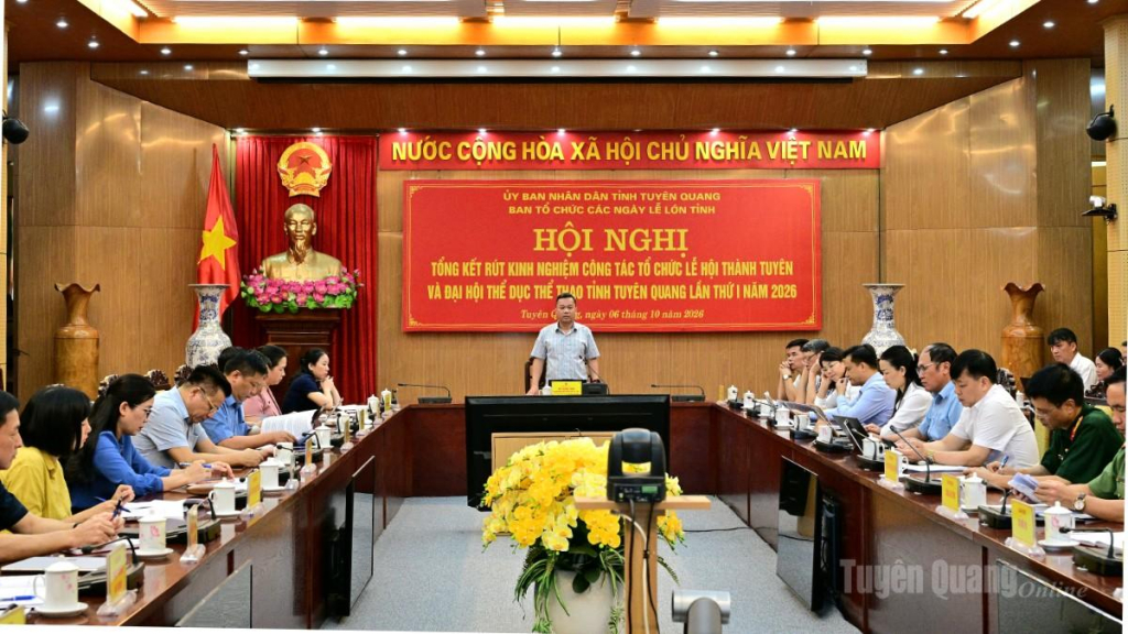 Các đại biểu dự hội nghị.