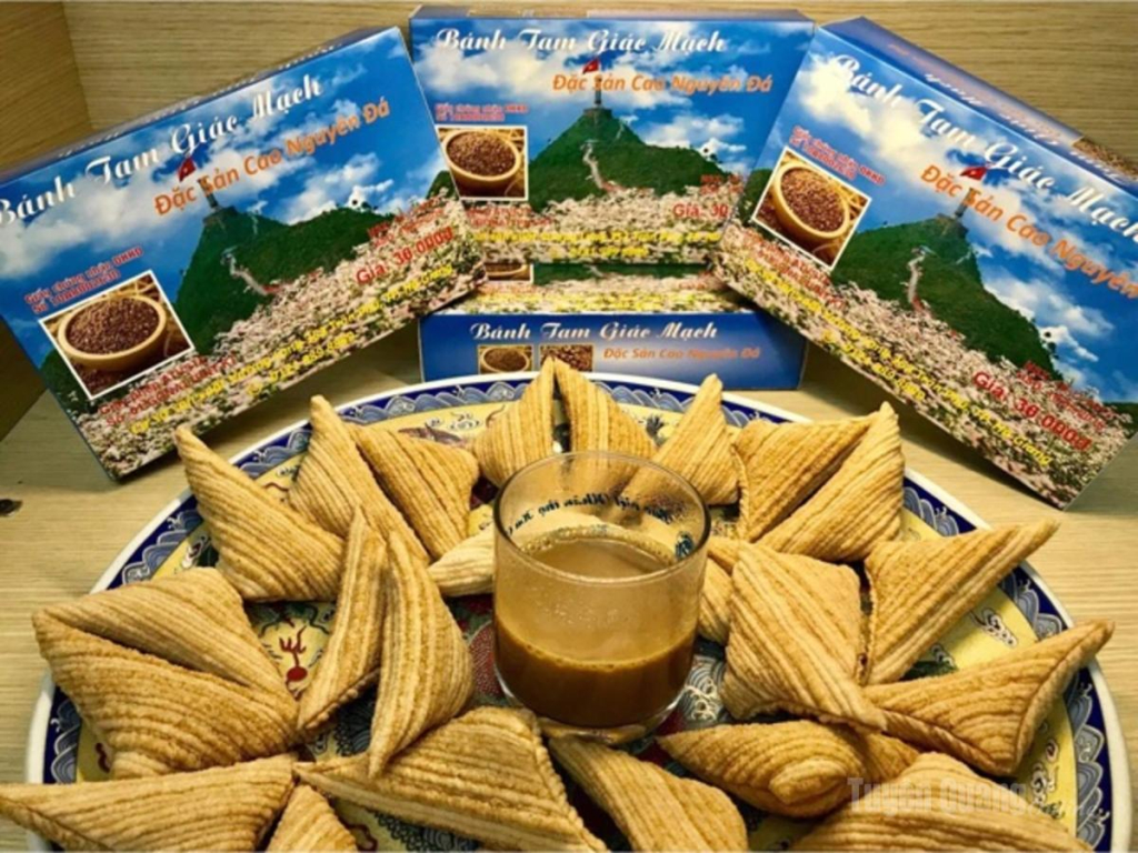 Bánh tam giác mạch, đặc sản Cao nguyên đá.
