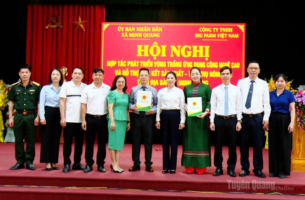 UBND xã Minh Quang và Công ty TNHH Big Farm Việt Nam đã tiến hành ký kết thỏa thuận hợp tác toàn diện.