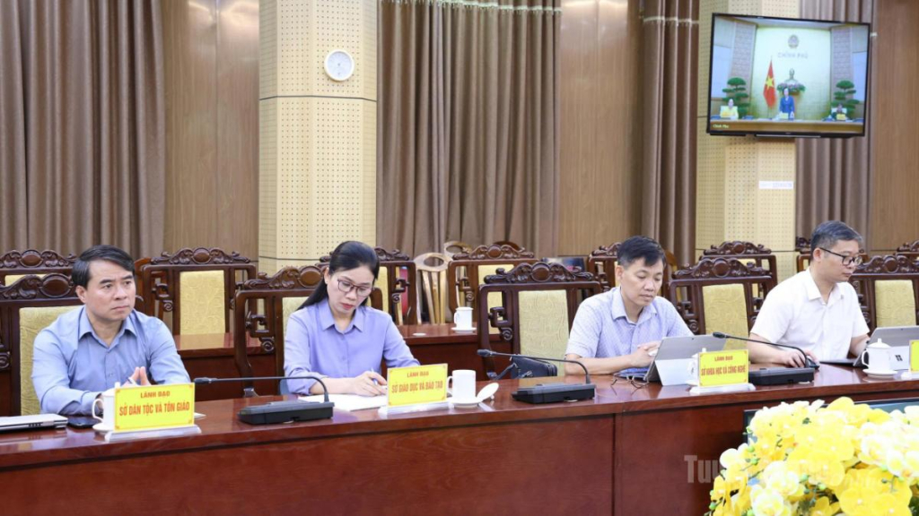 Các đại biểu dự tại cuộc họp.