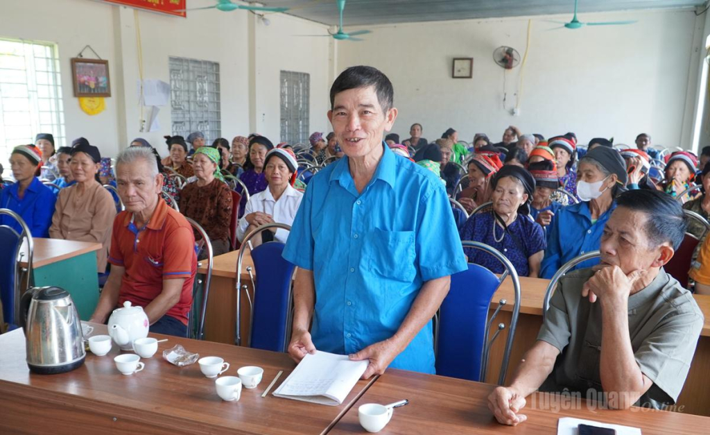 Ông Mương Xuân Chính giữ nhiệt huyết tham gia các công việc của thôn.