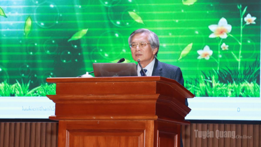 PGS, TS Lưu Kiếm Thanh, Nguyên Phó Giám đốc Học viện Hành Chính Quốc gia trao đổi chuyên đề về xây dựng nền quản trị quốc gia minh bạch, hiện đại.