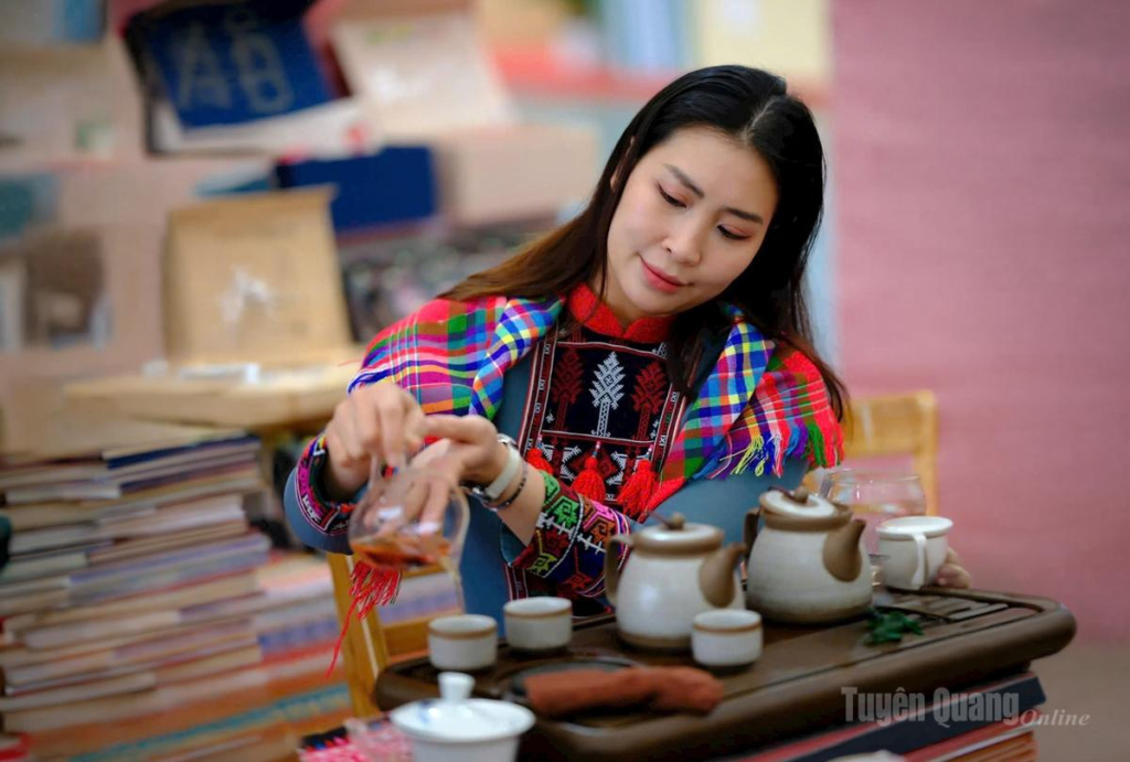 Chị Lưu  Thị Hòa vinh dự là một trong 96 gương mặt được Trung ương Hội Nông dân Việt Nam trao danh hiệu “Nông dân Việt Nam xuất sắc 40 năm  đổi mới” năm 2026.