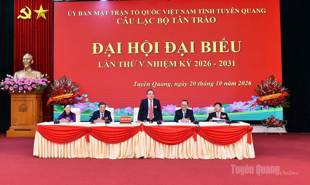 Đoàn Chủ tịch điều hành Đại hội.