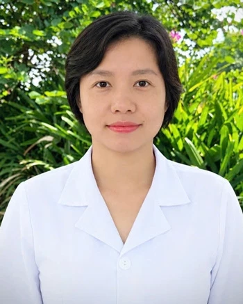 Thạc sĩ, Bác sĩ Vũ Thị Hồng,  Phó Giám đốc phụ trách Bệnh viện Phổi tỉnh Tuyên Quang