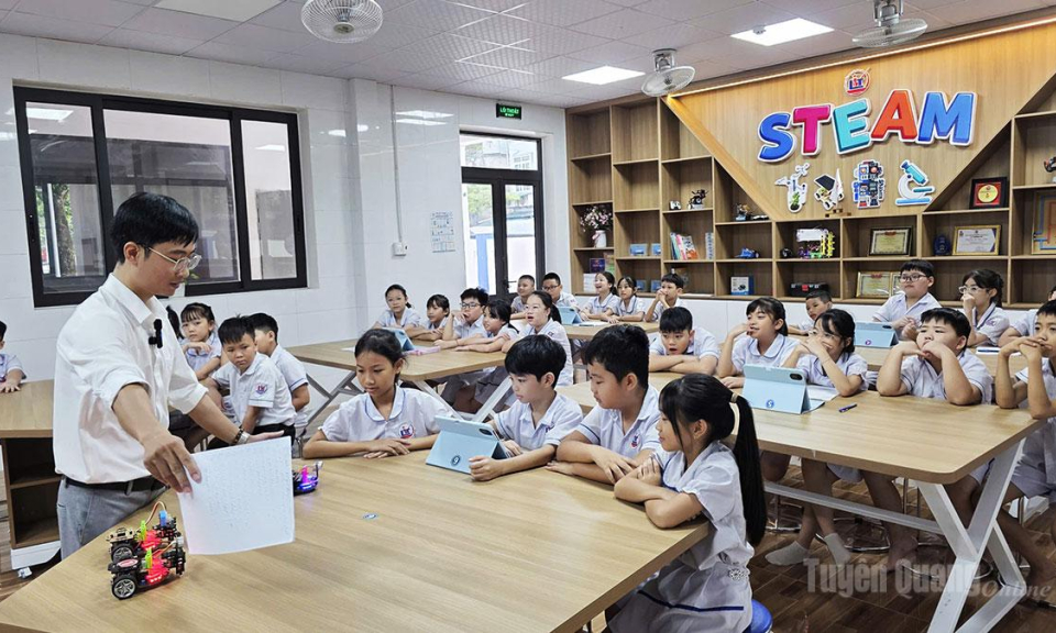 Mở rộng mạng lưới gi&aacute;o dục ngo&agrave;i c&ocirc;ng lập