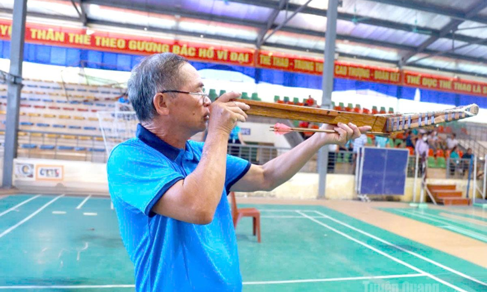 Tay nỏ Triệu Ch&ograve;i Vạn