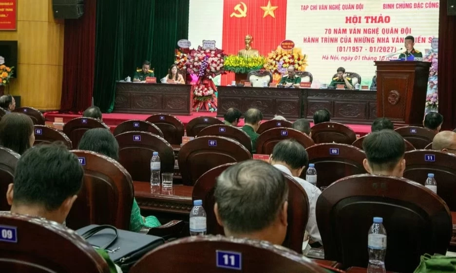70 năm văn nghệ Qu&acirc;n đội trong h&agrave;nh tr&igrave;nh nh&agrave; văn-chiến sĩ