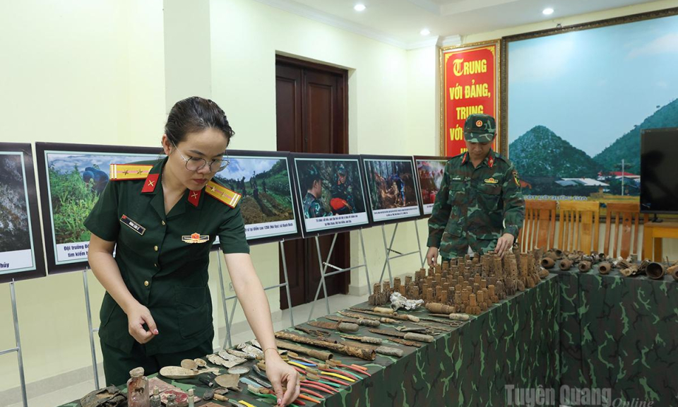 Những di vật của liệt sĩ tr&ecirc;n chiến trường mặt trận Vị Xuy&ecirc;n