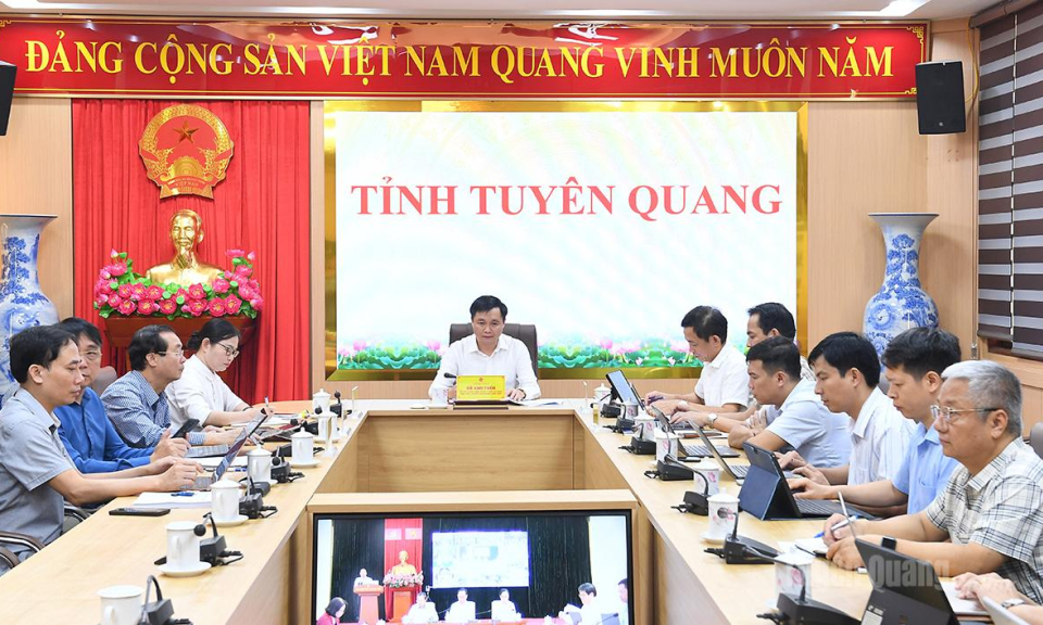 Th&aacute;o gỡ điểm nghẽn, n&acirc;ng cao hiệu quả quản trị v&agrave; bảo đảm chất lượng gi&aacute;o dục