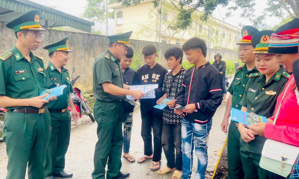 Gần 3.000 lượt người d&acirc;n v&ugrave;ng bi&ecirc;n được tuy&ecirc;n truyền ph&aacute;p luật