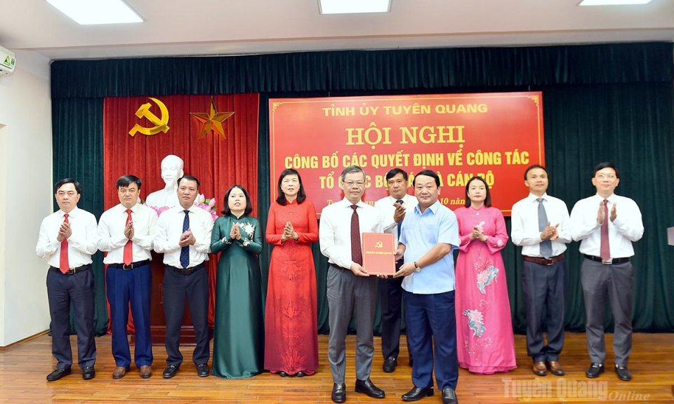 Th&agrave;nh lập th&iacute; điểm Đảng bộ Hội đồng nh&acirc;n d&acirc;n tỉnh trực thuộc Tỉnh ủy