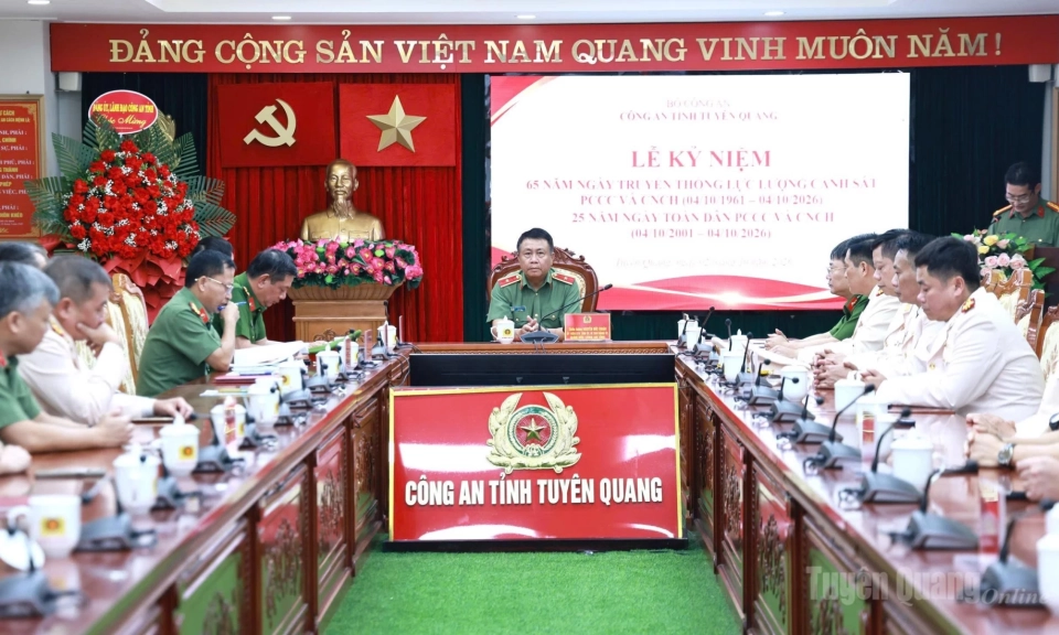 Kỷ niệm 65 năm Ng&agrave;y truyền thống lực lượng Cảnh s&aacute;t ph&ograve;ng ch&aacute;y, chữa ch&aacute;y v&agrave; cứu nạn, cứu hộ