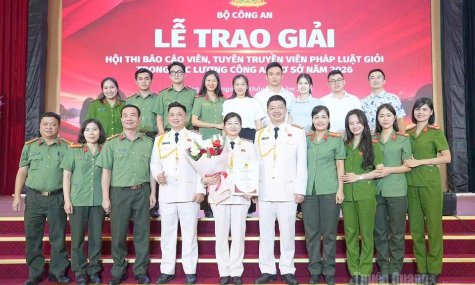 C&ocirc;ng an Tuy&ecirc;n Quang đoạt giải Nh&igrave; Hội thi B&aacute;o c&aacute;o vi&ecirc;n, tuy&ecirc;n truyền vi&ecirc;n ph&aacute;p luật giỏi cấp Bộ