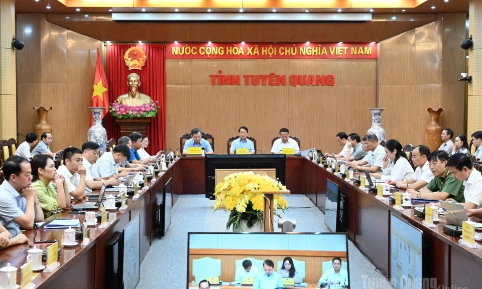 C&aacute;c bộ, ng&agrave;nh, địa phương đ&aacute;nh gi&aacute; đ&uacute;ng t&igrave;nh h&igrave;nh, x&aacute;c định dư địa v&agrave; động lực tăng trưởng 3 th&aacute;ng cuối năm