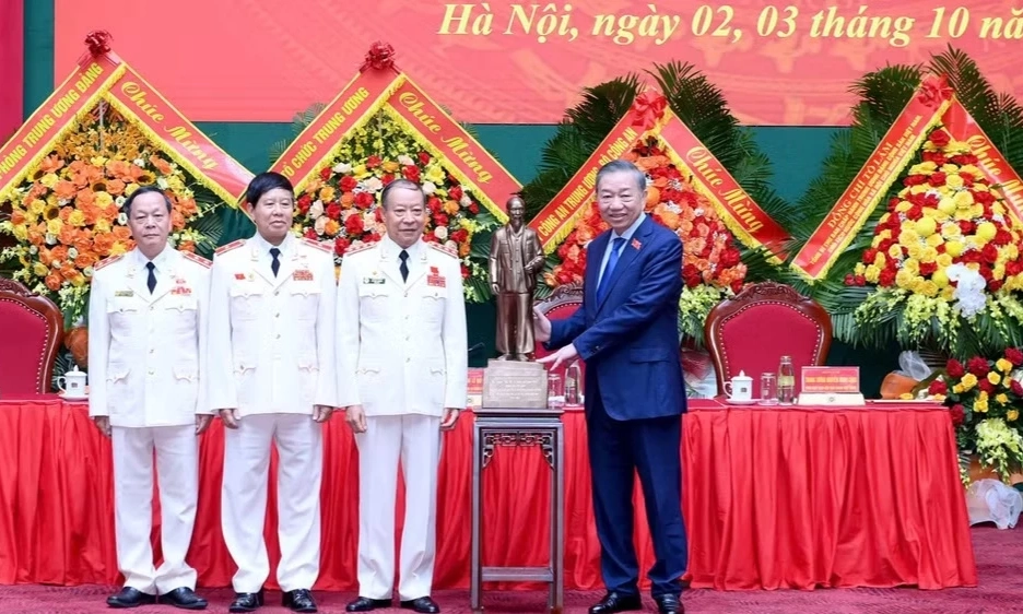 Khẳng định vị thế, vai tr&ograve; n&ograve;ng cốt của lực lượng cựu C&ocirc;ng an trong sự nghiệp bảo vệ an ninh Tổ quốc, x&acirc;y dựng khối đại đo&agrave;n kết to&agrave;n d&acirc;n tộc