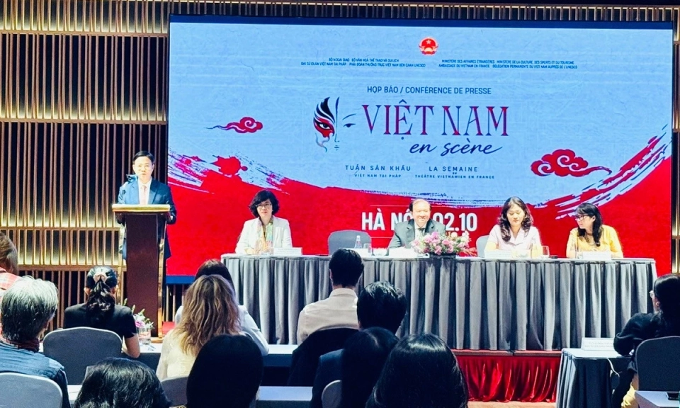 Đưa tinh hoa s&acirc;n khấu Việt Nam đến với c&ocirc;ng ch&uacute;ng Ph&aacute;p