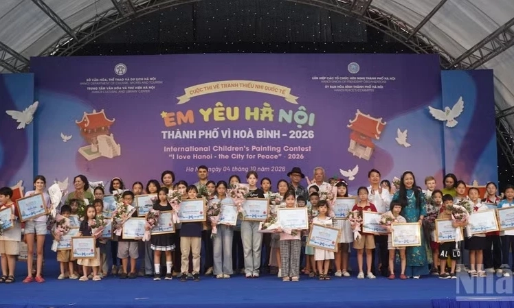 Hơn 700 thiếu nhi Việt Nam v&agrave; quốc tế tham gia Cuộc thi vẽ tranh &ldquo;Em y&ecirc;u H&agrave; Nội - Th&agrave;nh phố v&igrave; h&ograve;a b&igrave;nh&rdquo;