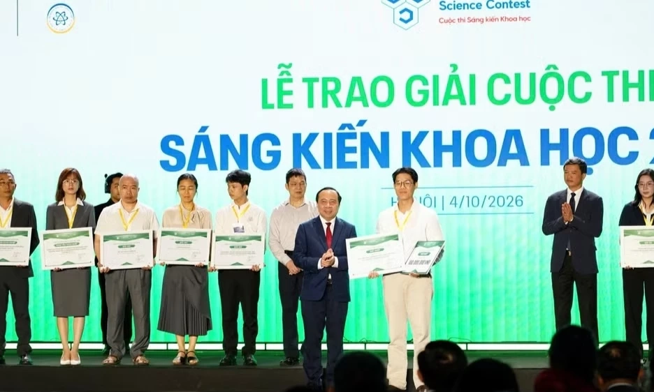 Nền tảng quang học si&ecirc;u phổ đoạt giải Nhất Cuộc thi S&aacute;ng kiến khoa học 2026