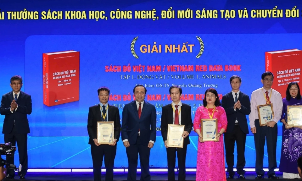 10 t&aacute;c phẩm được vinh danh tại Giải thưởng S&aacute;ch khoa học, c&ocirc;ng nghệ, đổi mới s&aacute;ng tạo v&agrave; chuyển đổi số năm 2026