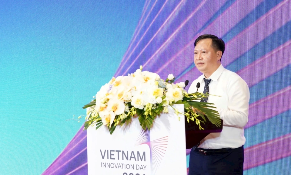 Từ l&agrave;m chủ c&ocirc;ng nghệ đến tạo gi&aacute; trị mới