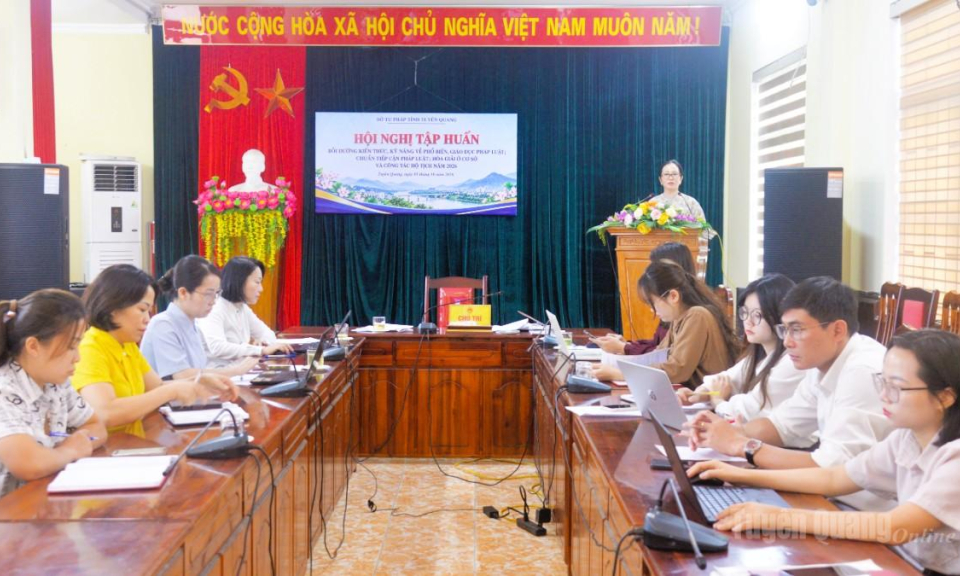 N&acirc;ng cao kỹ năng phổ biến, gi&aacute;o dục ph&aacute;p luật, h&ograve;a giải ở cơ sở
