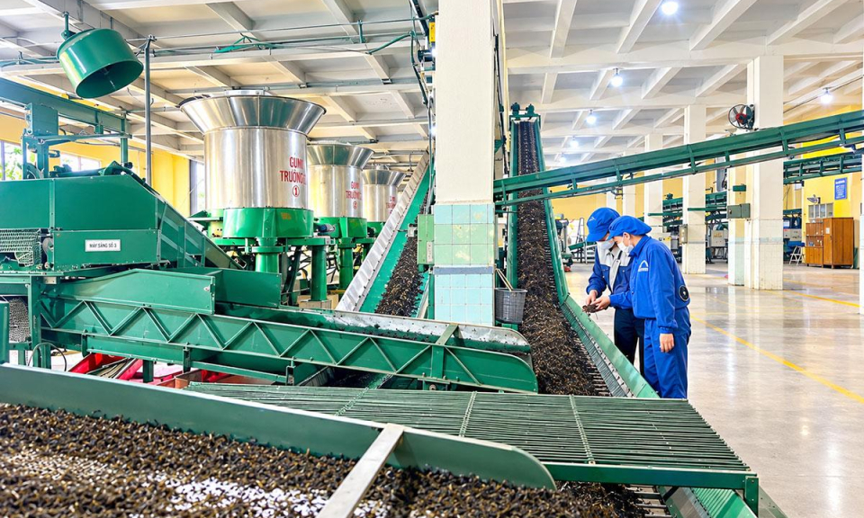Khơi th&ocirc;ng dư địa, tăng tốc cuối năm