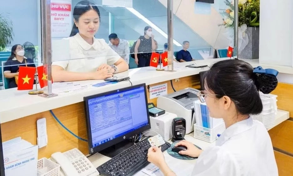 Đề xuất k&eacute;o d&agrave;i thời gian hỗ trợ 70% mức đ&oacute;ng bảo hiểm y tế l&ecirc;n 72 th&aacute;ng